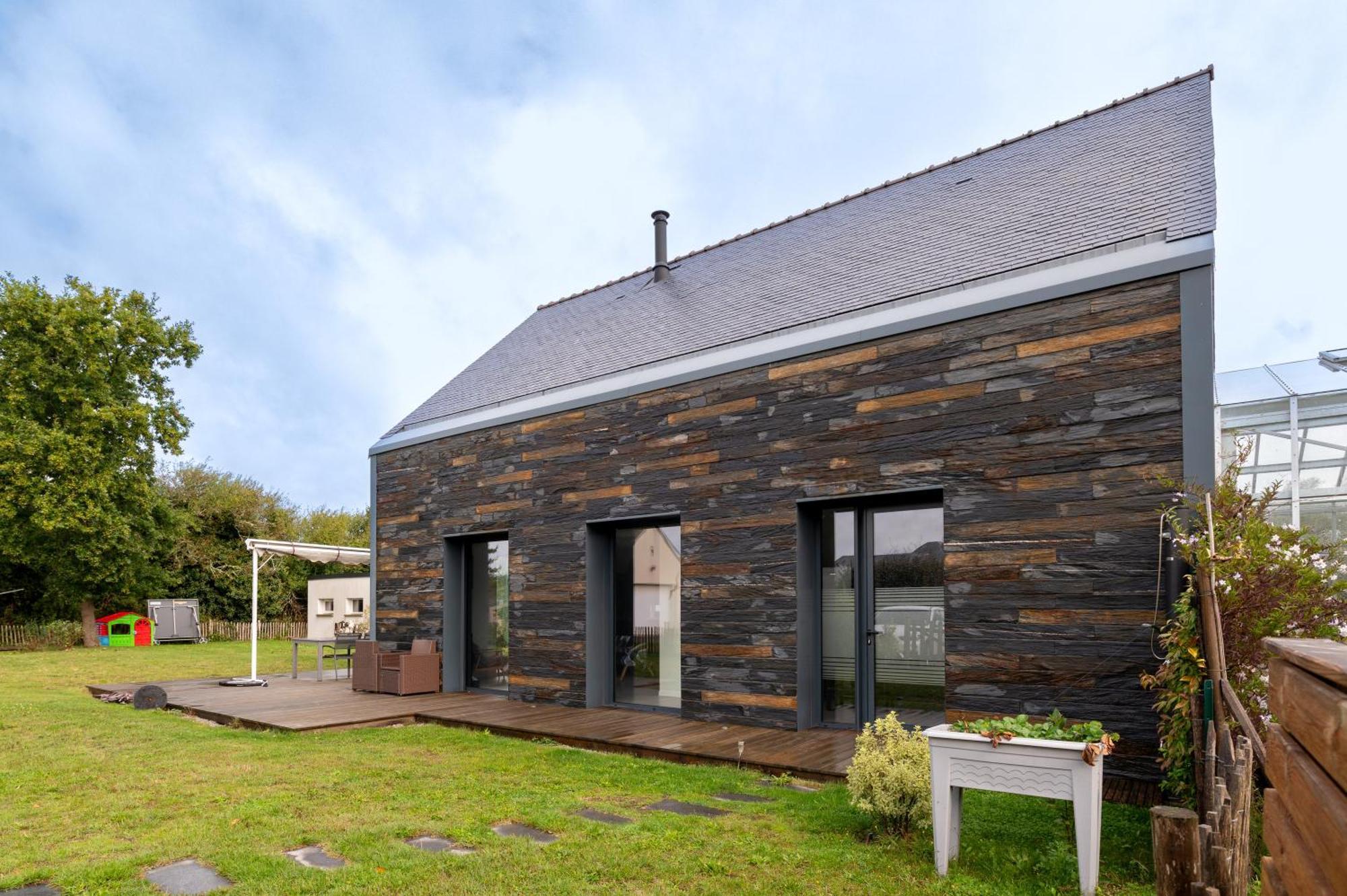 Maison Bord De *